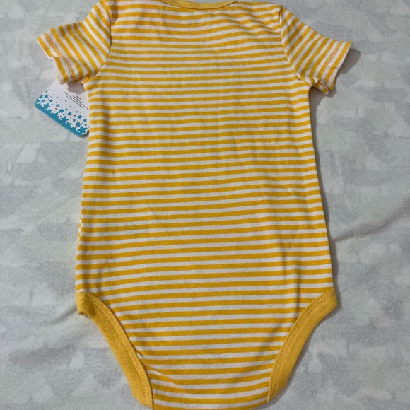 💛Winnie the Pooh onesie new with tags - Picture 9 of 11